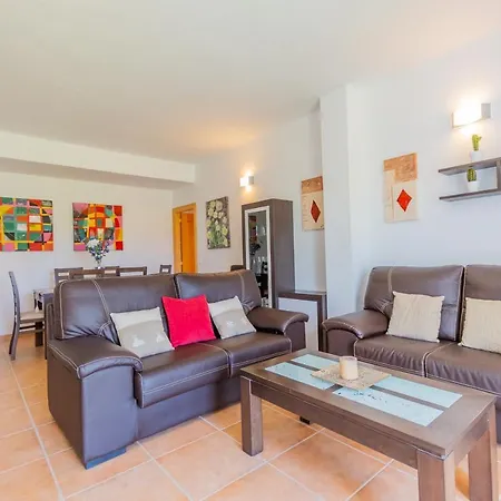 Cubo's La Rozuela Villa *