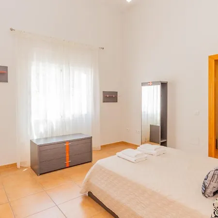 Cubo's La Rozuela Villa *